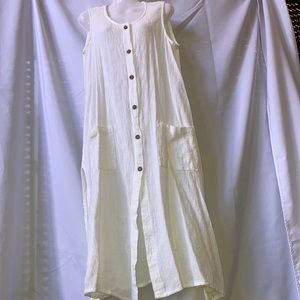 **vintage button down  off-white sleeveless maxi dress w/ 18” slits on sides